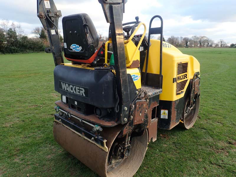 Wacker RD27 Vibrating double drum roll for sale