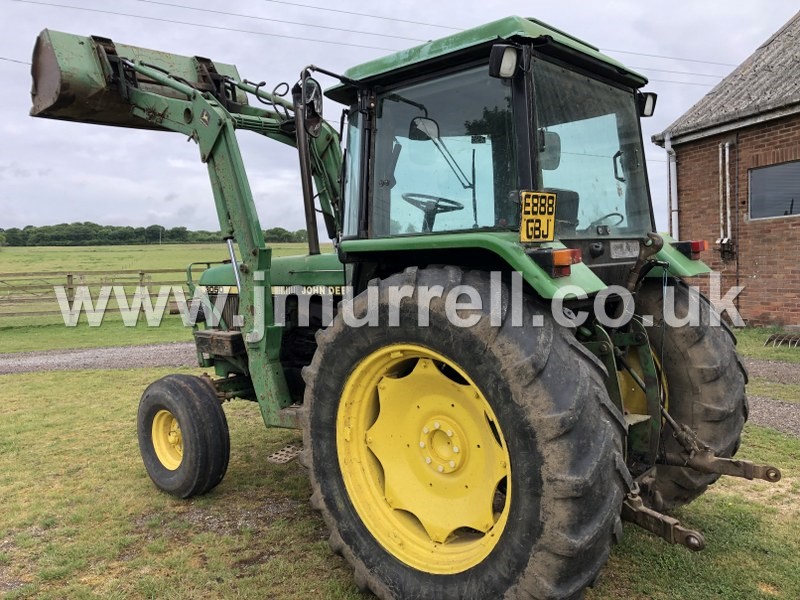 John Deere 3050 Tractor with Fore End loader