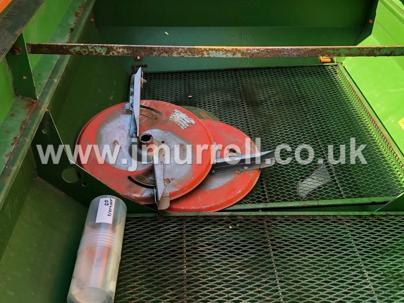 Amazone ZA-M Max Fertiliser spreader for sale Amazone ZA-M Max Fertiliser spreader for sale