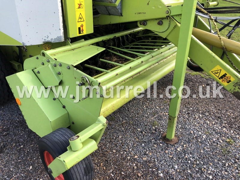 Claas Rollant 250 Round Baler