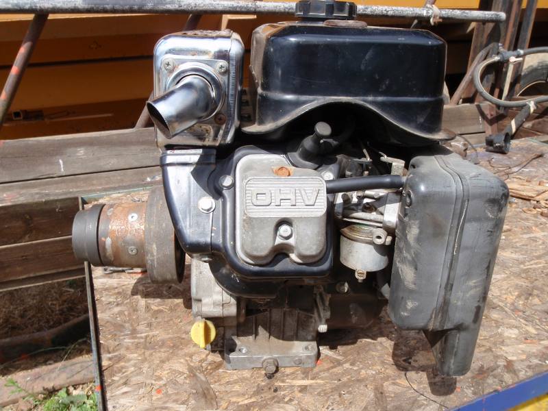 Kawasaki 4 Stroke Petrol Engine