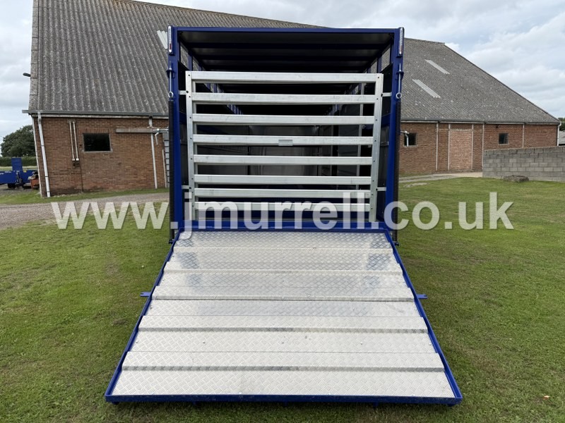 JPM 30ft Tandem Axle Livestock Trailer