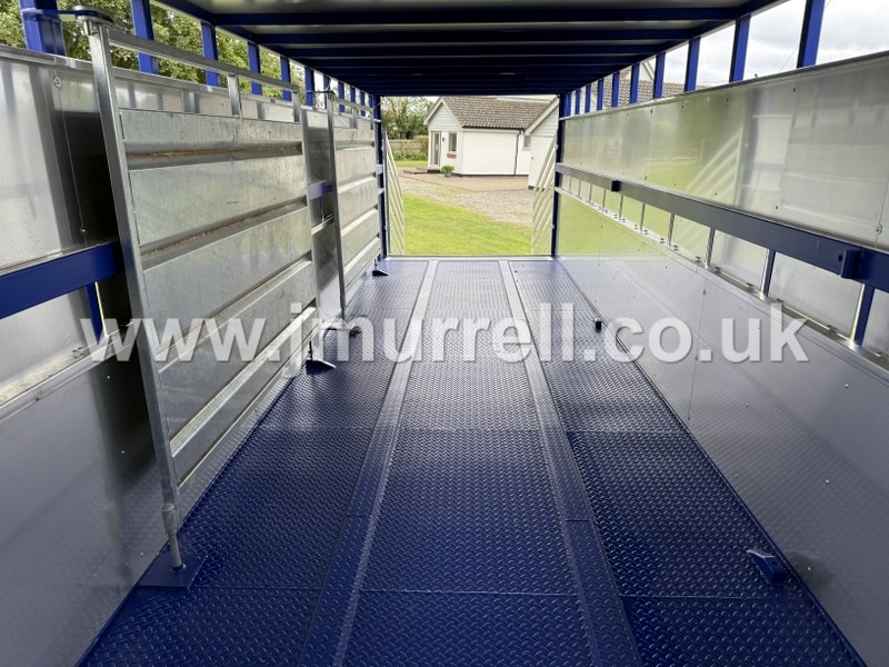 JPM 30ft Tandem Axle Livestock Trailer