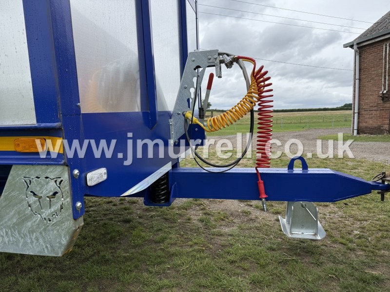 JPM 30ft Tandem Axle Livestock Trailer