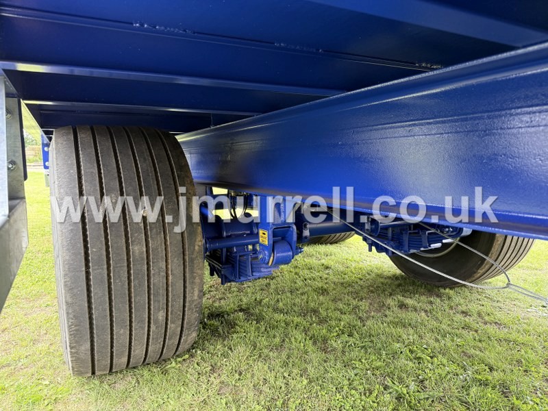 JPM 30ft Tandem Axle Livestock Trailer
