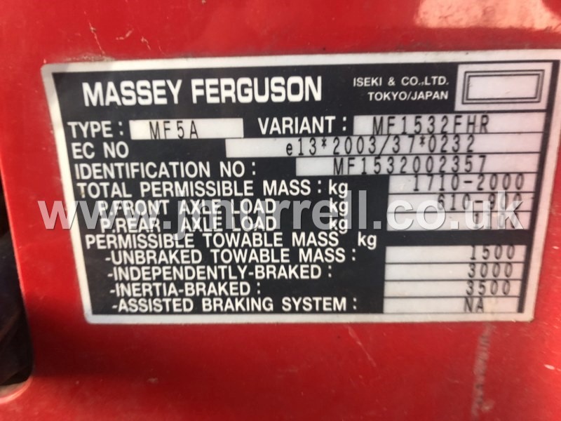 Massey Ferguson 1532 Compact Tractor