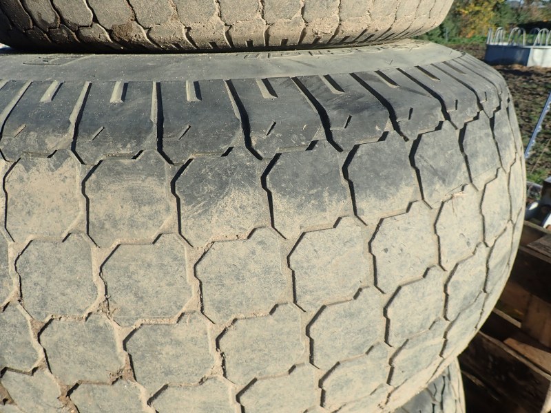 22.5LL-16.1 & 12LLx16 Turf wheels and tyres for sale