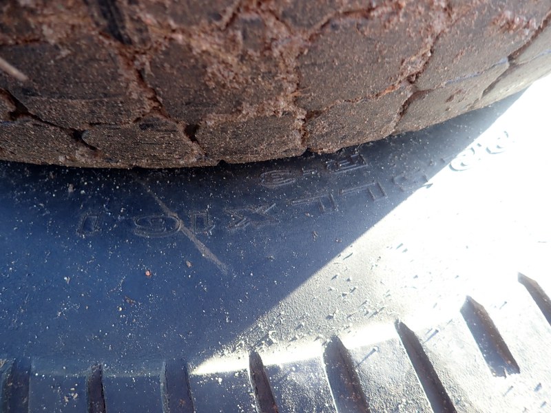 22.5LL-16.1 & 12LLx16 Turf wheels and tyres for sale