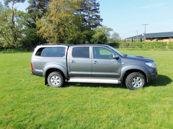 Toyota Hilux 4x4 Pickup Truck
