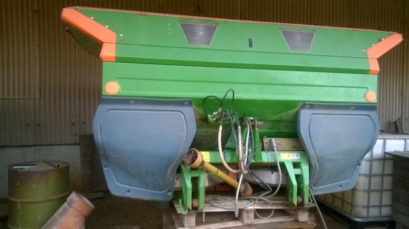 Amazone ZAM 1501 Control Plus Fertiliser spreader for sale