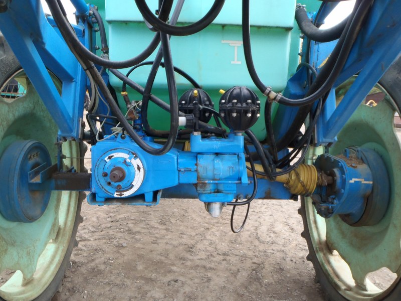 Berthoud 24 Meter Trailed Sprayer For Sale