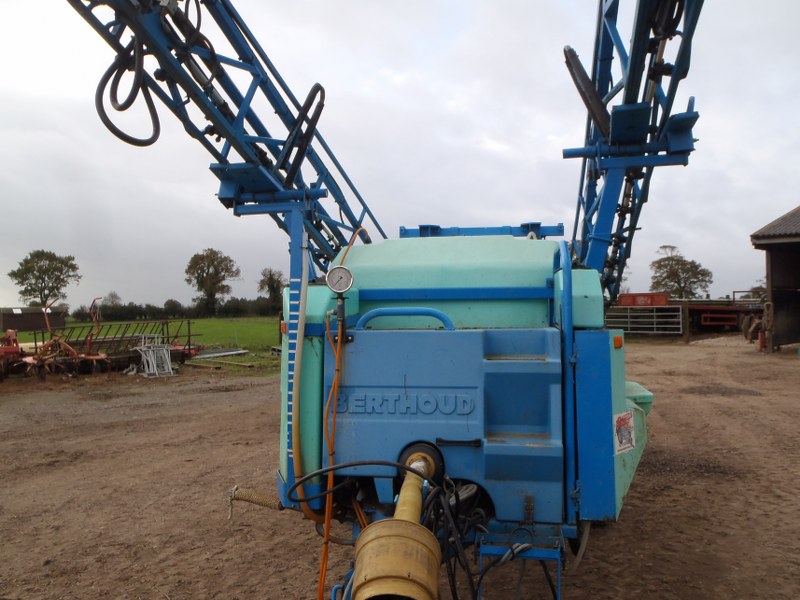 Berthoud 24 Meter Trailed Sprayer For Sale