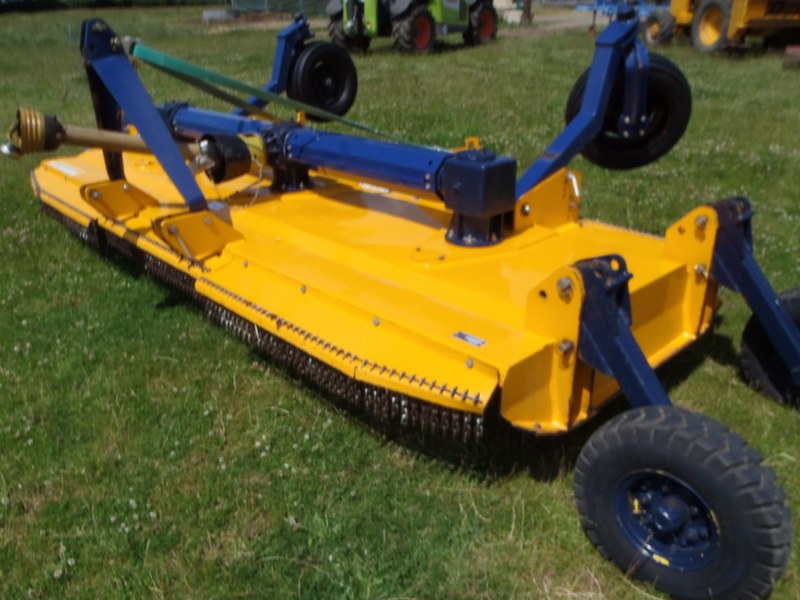Bomford Tri Blade 4000 Grass Topper For Sale