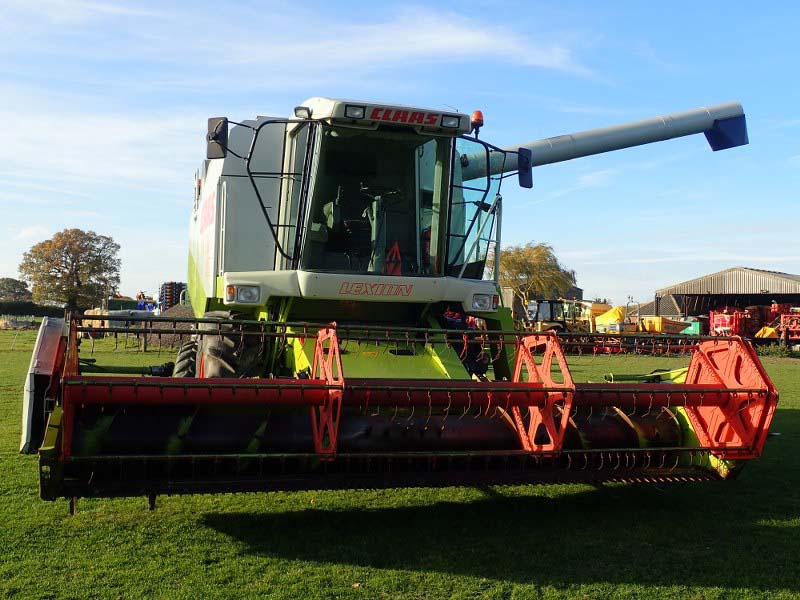 Claas Lexion 420 Combine for sale