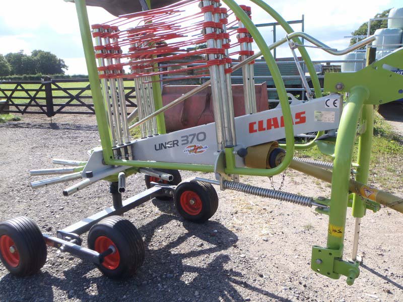 Claas Liner 370 Rake for sale