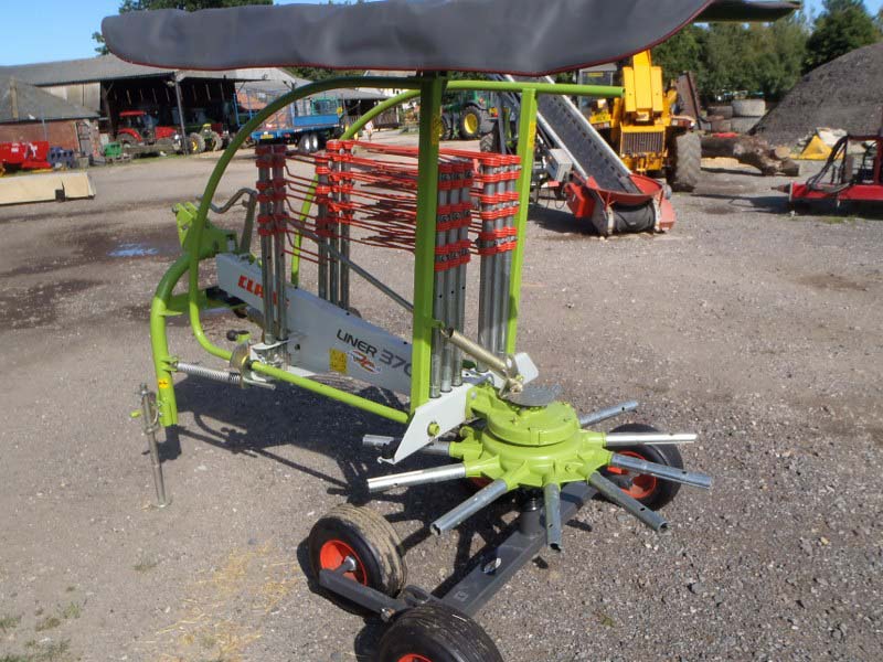 Claas Liner 370 Rake for sale