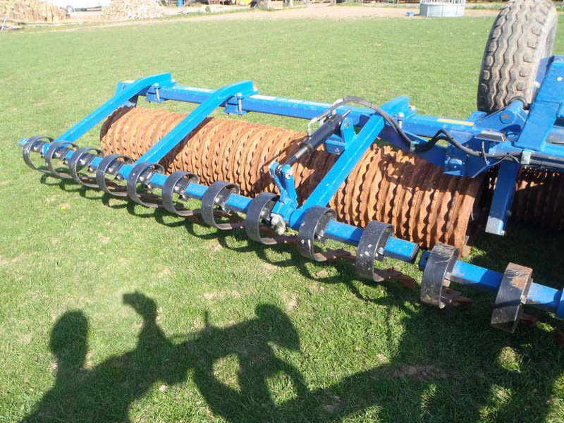 Dal-Bo Compact 830 Folding Rib Rolls For Sale