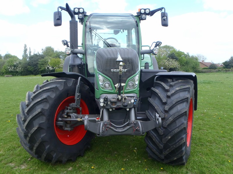 Fendt 724 Profi Plus tractor for sale