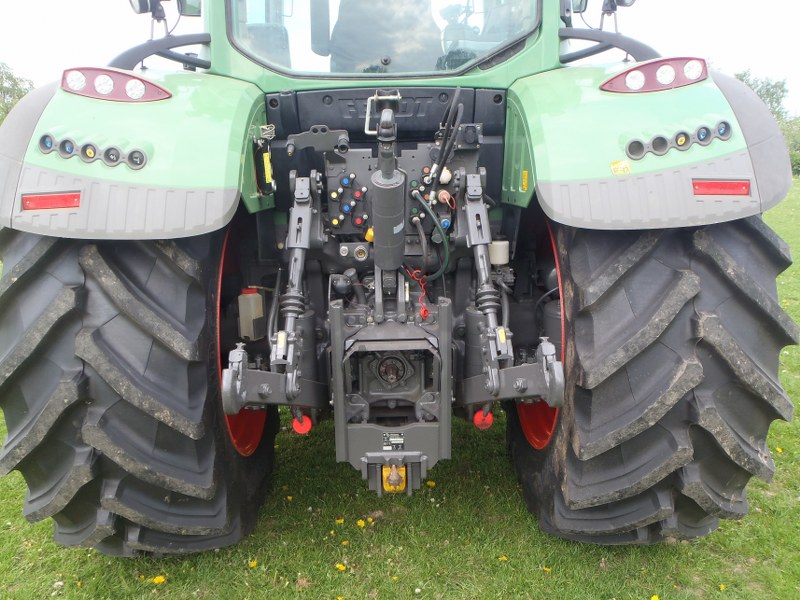 Fendt 724 Profi Plus tractor for sale