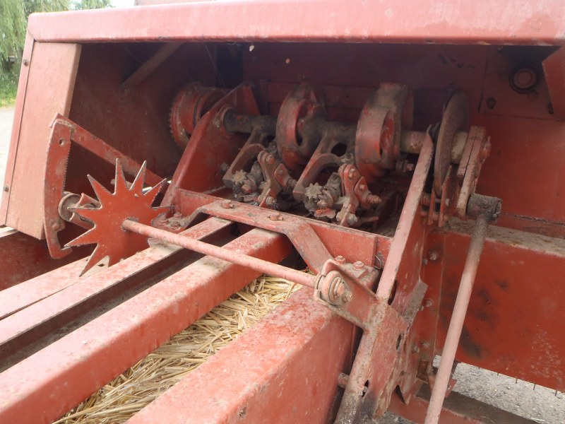 Fiat Hesston 4260 Conventional Baler For Sale