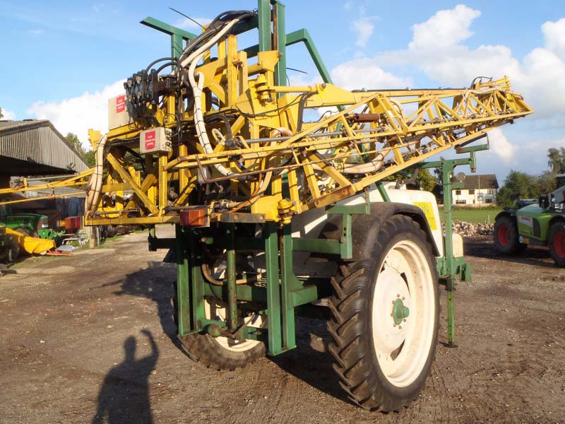 GMR 2600T trailed 24 meter crop sprayer for sale