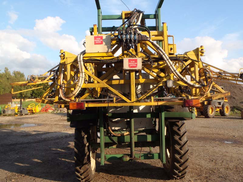 GMR 2600T trailed 24 meter crop sprayer for sale