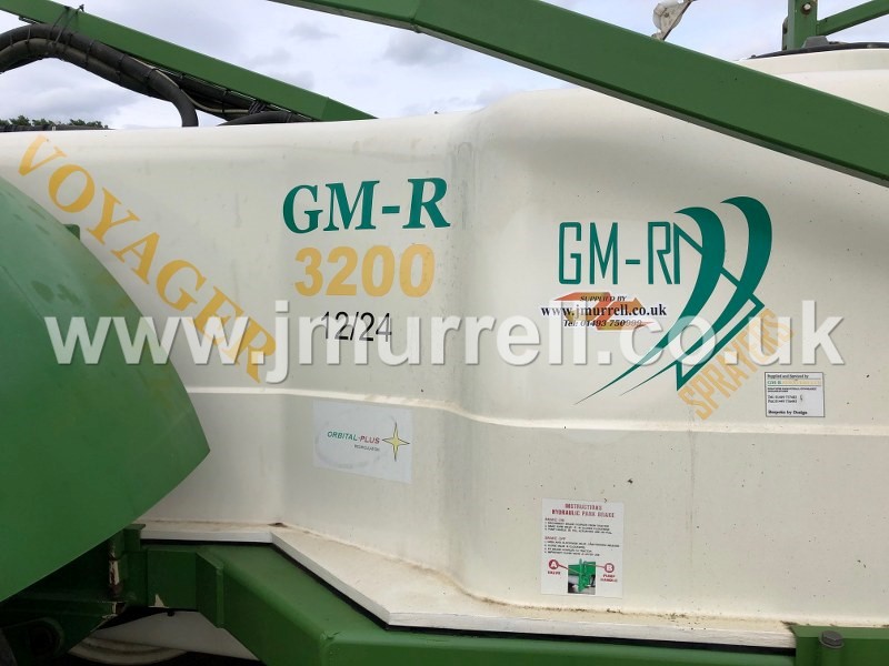 GM-R Voyager 3200 trailed crop sprayer for sale