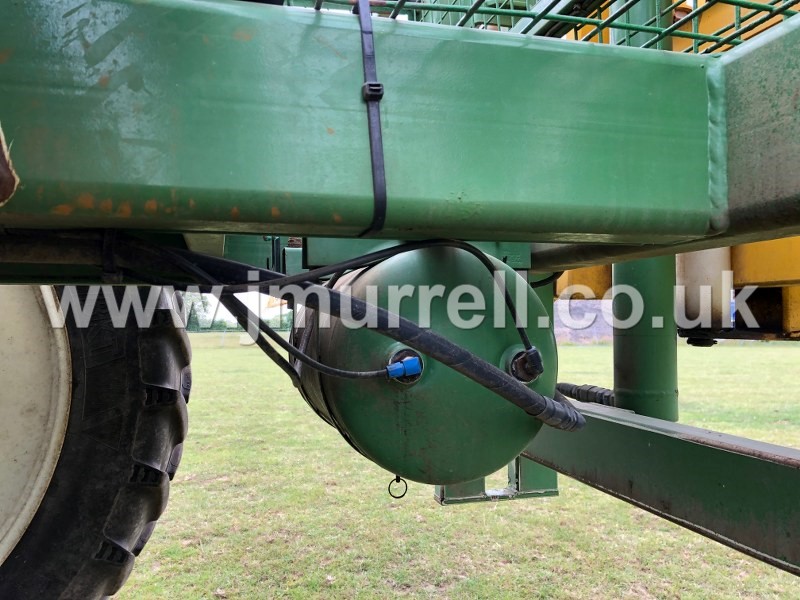 GM-R Voyager 3200 trailed crop sprayer for sale
