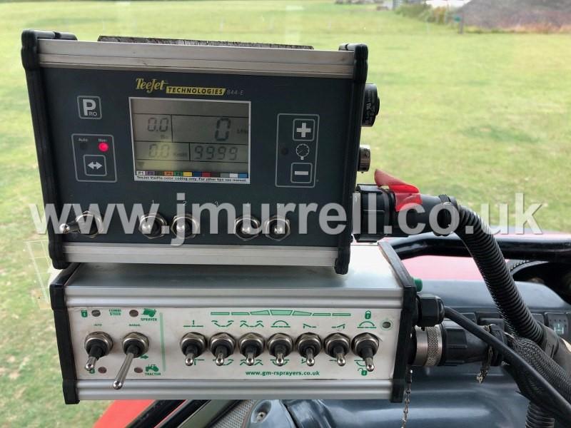 GM-R Voyager 3200 trailed crop sprayer for sale