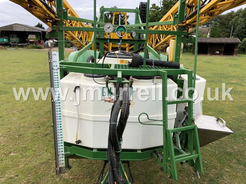 GM-R Voyager 3200 trailed crop sprayer for sale