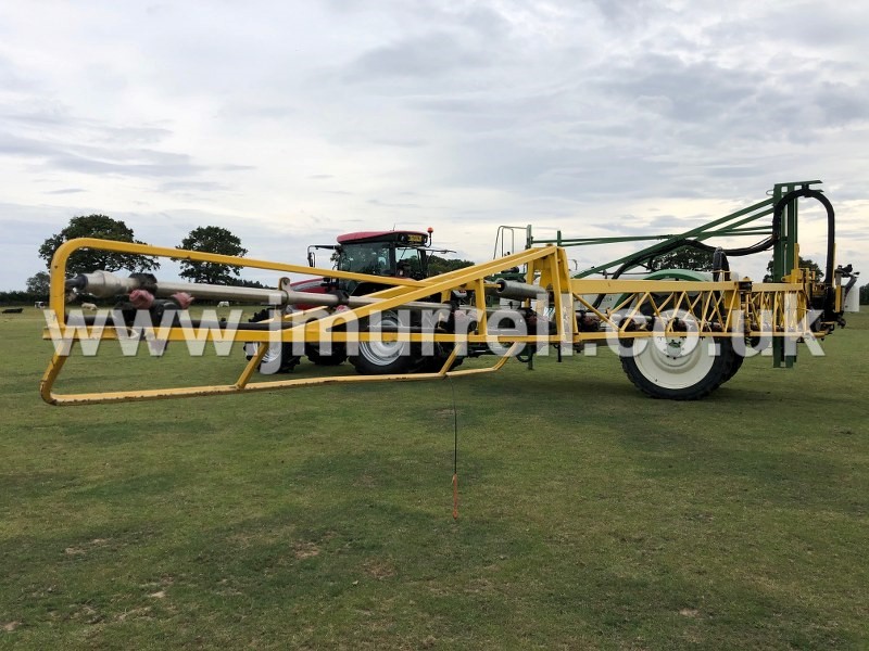 GM-R Voyager 3200 trailed crop sprayer for sale