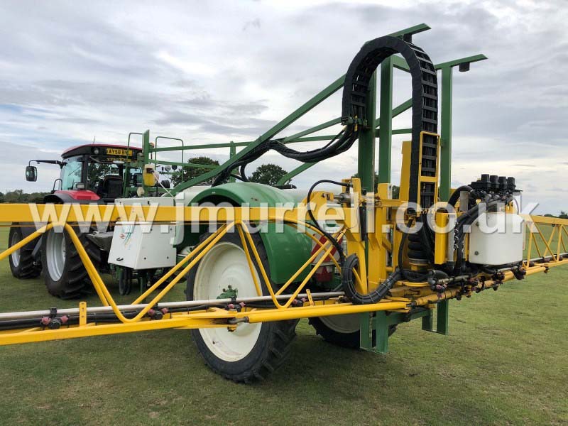 GM-R Voyager 3200 trailed crop sprayer for sale