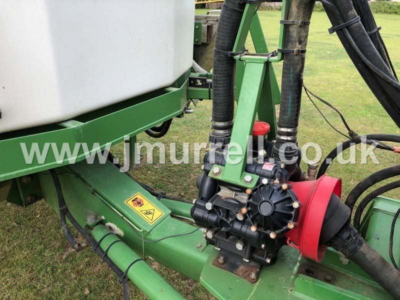 GM-R Voyager 3200 trailed crop sprayer for sale