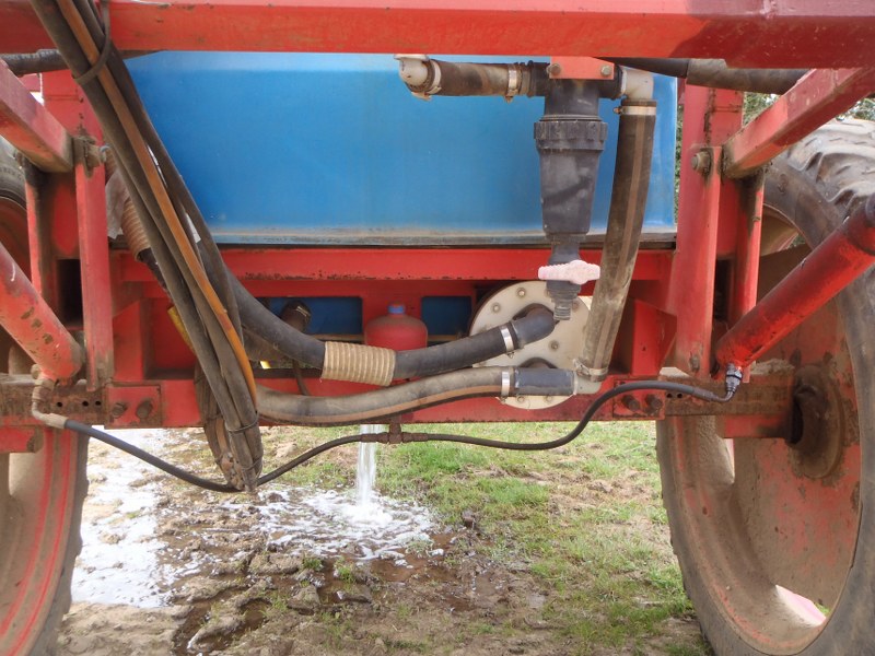 Gem Selftrak 2000 trailed crop sprayer for sale