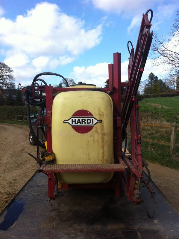 Hardi 12 meter 1000 Litre