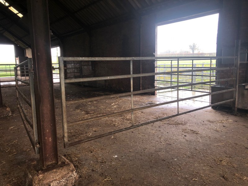 IAE Barrier feed mangers for sale