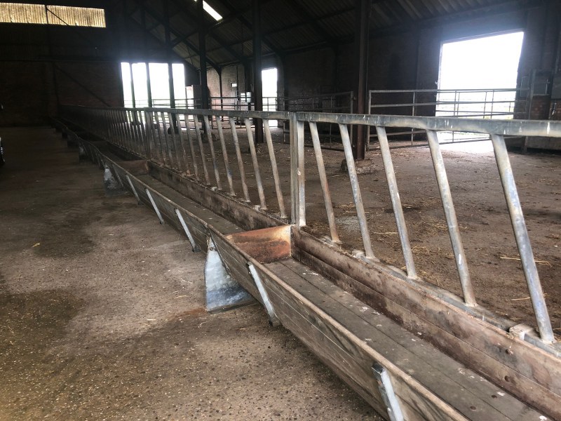 IAE Barrier feed mangers for sale