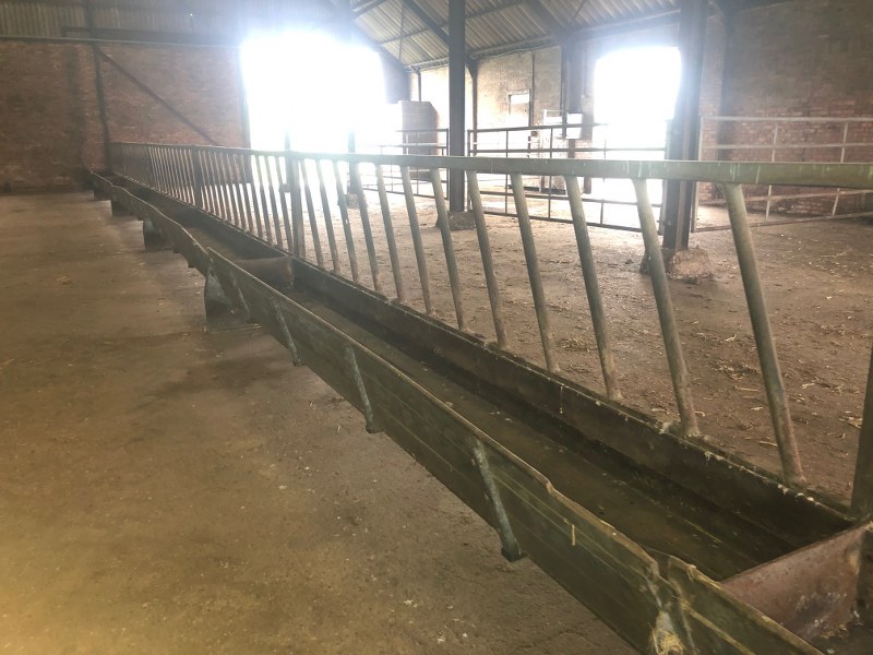 IAE Barrier feed mangers for sale