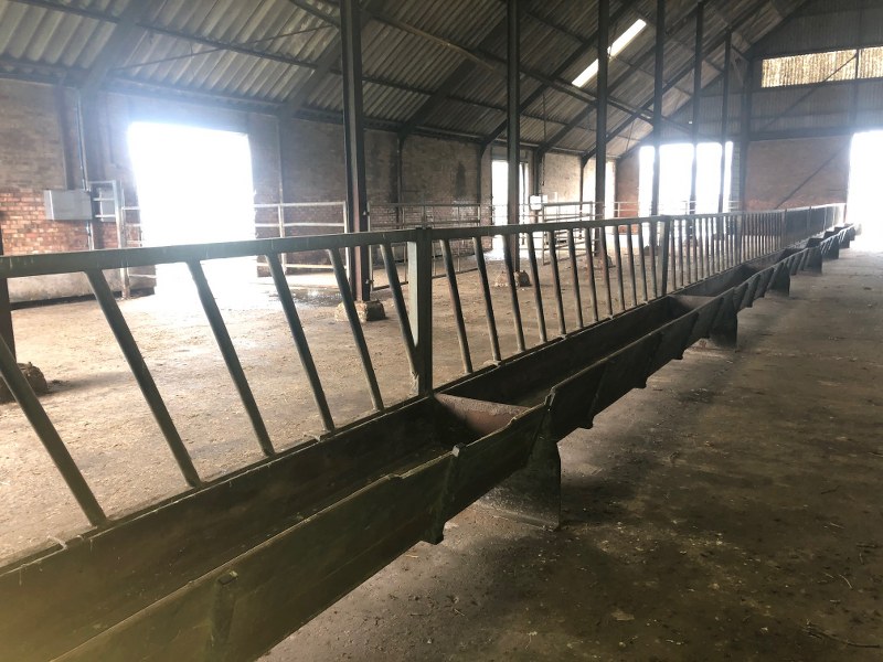 IAE Barrier feed mangers for sale