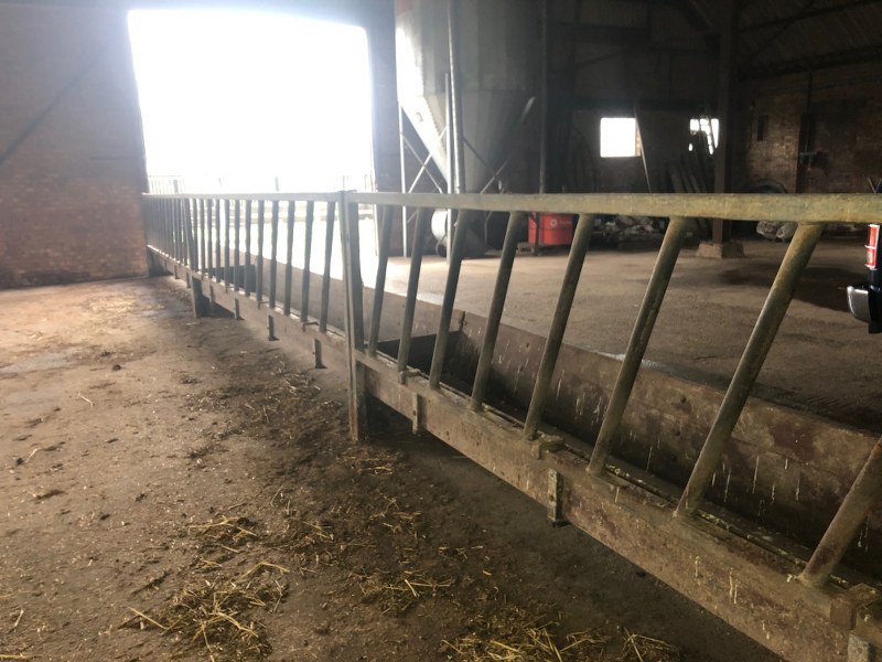 IAE Barrier feed mangers for sale