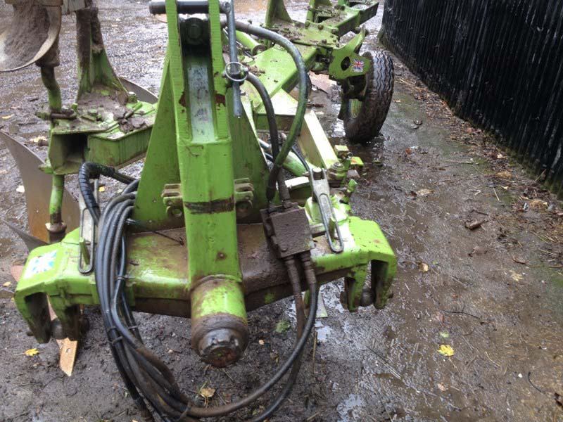 Dowdeswell DP100S Plough for sale