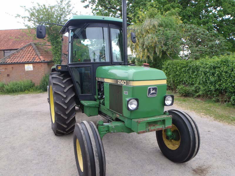 John Deere 2140 SG2 Tractor For Sale