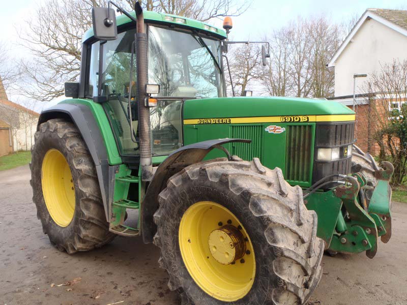 John Deere 6910S tractor for sale