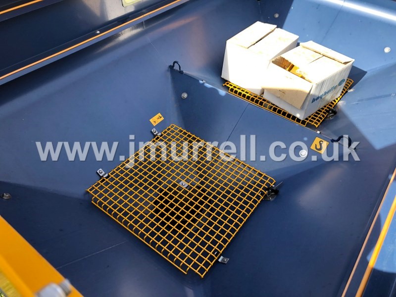 KRM L2 Plus Fertiliser Spreader For Sale