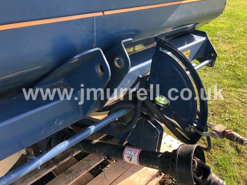 KRM L2 Plus Fertiliser Spreader For Sale