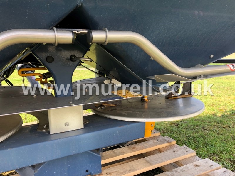 KRM L2 Plus Fertiliser Spreader For Sale