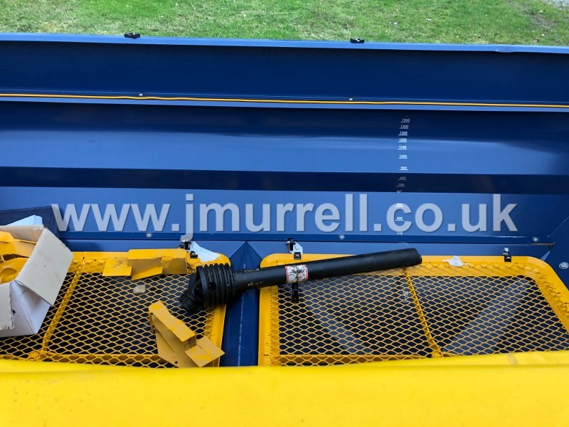 MRM M2 Dynamic Fertiliser spreader for sale