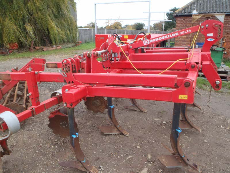Kongskilde Delta 4 meter stubble cultivator for sale