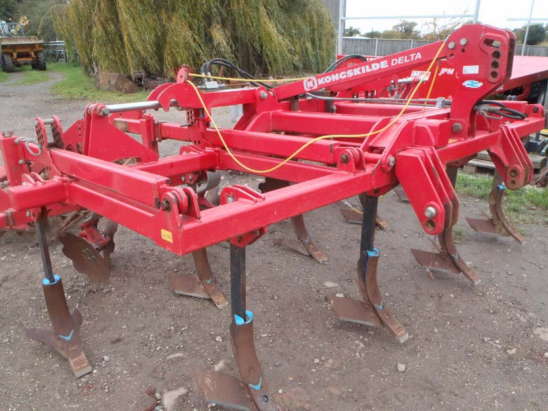 Kongskilde Delta 4 meter stubble cultivator for sale