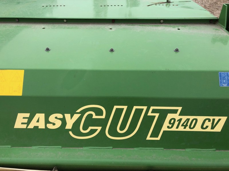 Krone Easy Cut 9140CV & Krone Easy Cut 32CV Float front mower